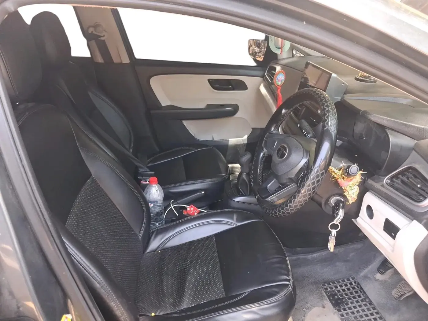 2024 Tata ALTROZ XE CNG, CNG, Manual, 63,327 km, interior