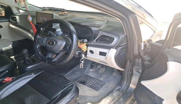 2024 Tata ALTROZ XE CNG, CNG, Manual, 63,327 km, interior