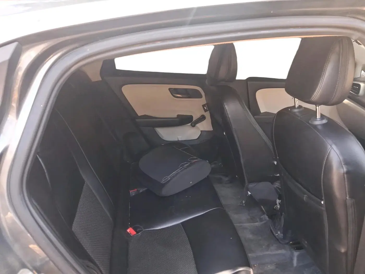 2024 Tata ALTROZ XE CNG, CNG, Manual, 63,327 km, interior