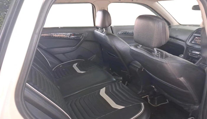 2017 Maruti Vitara Brezza ZDI PLUS, Diesel, Manual, 1,20,103 km, interior