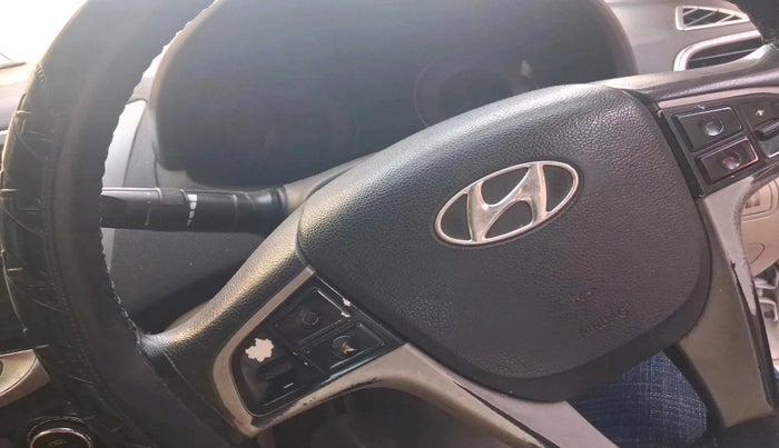 2013 Hyundai Verna FLUIDIC 1.6 CRDI SX, Diesel, Manual, 2,25,079 km, interior