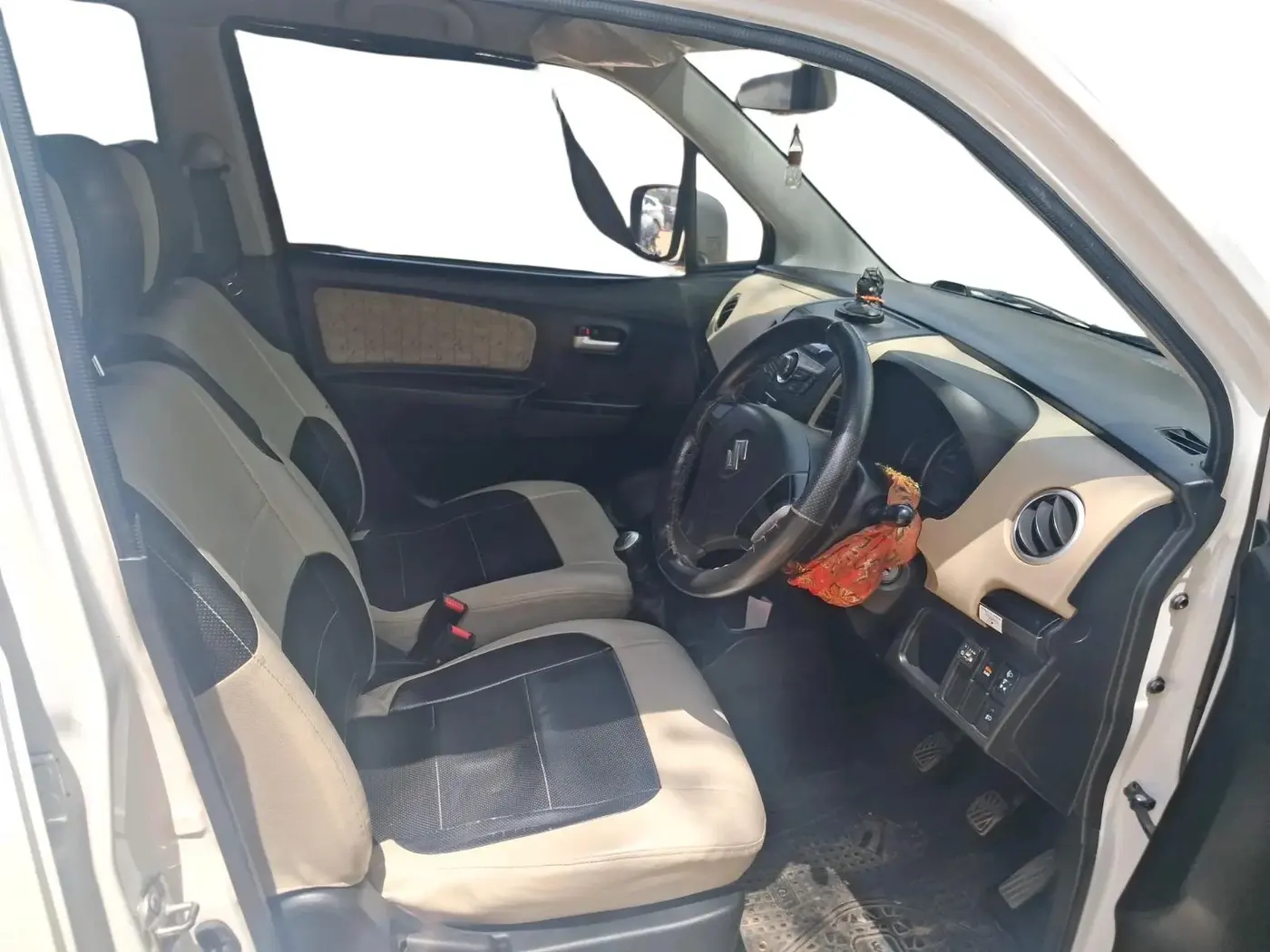 2017 Maruti Wagon R 1.0 VXI, CNG, Manual, 1,07,727 km, interior
