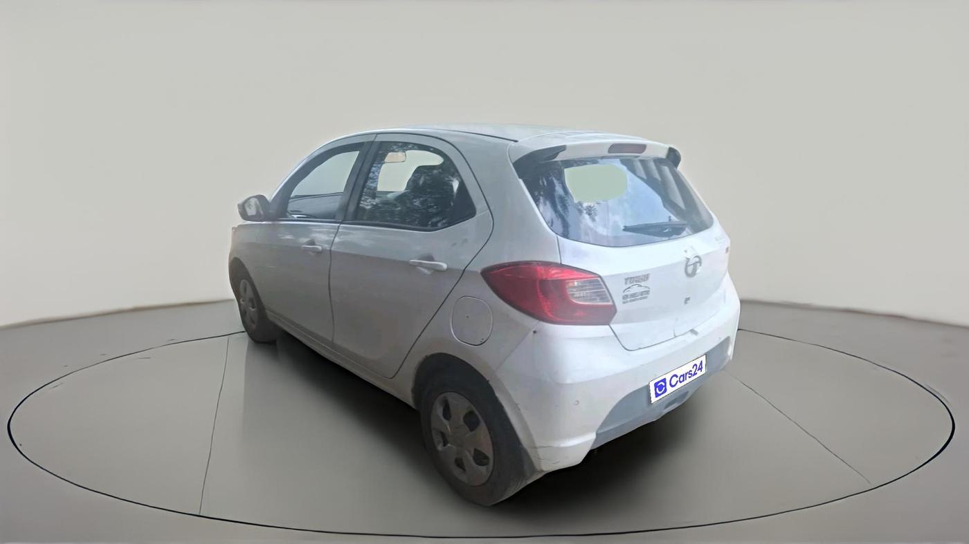 2016 Tata Tiago XZ PETROL, CNG, Manual, 2,57,376 km, exterior
