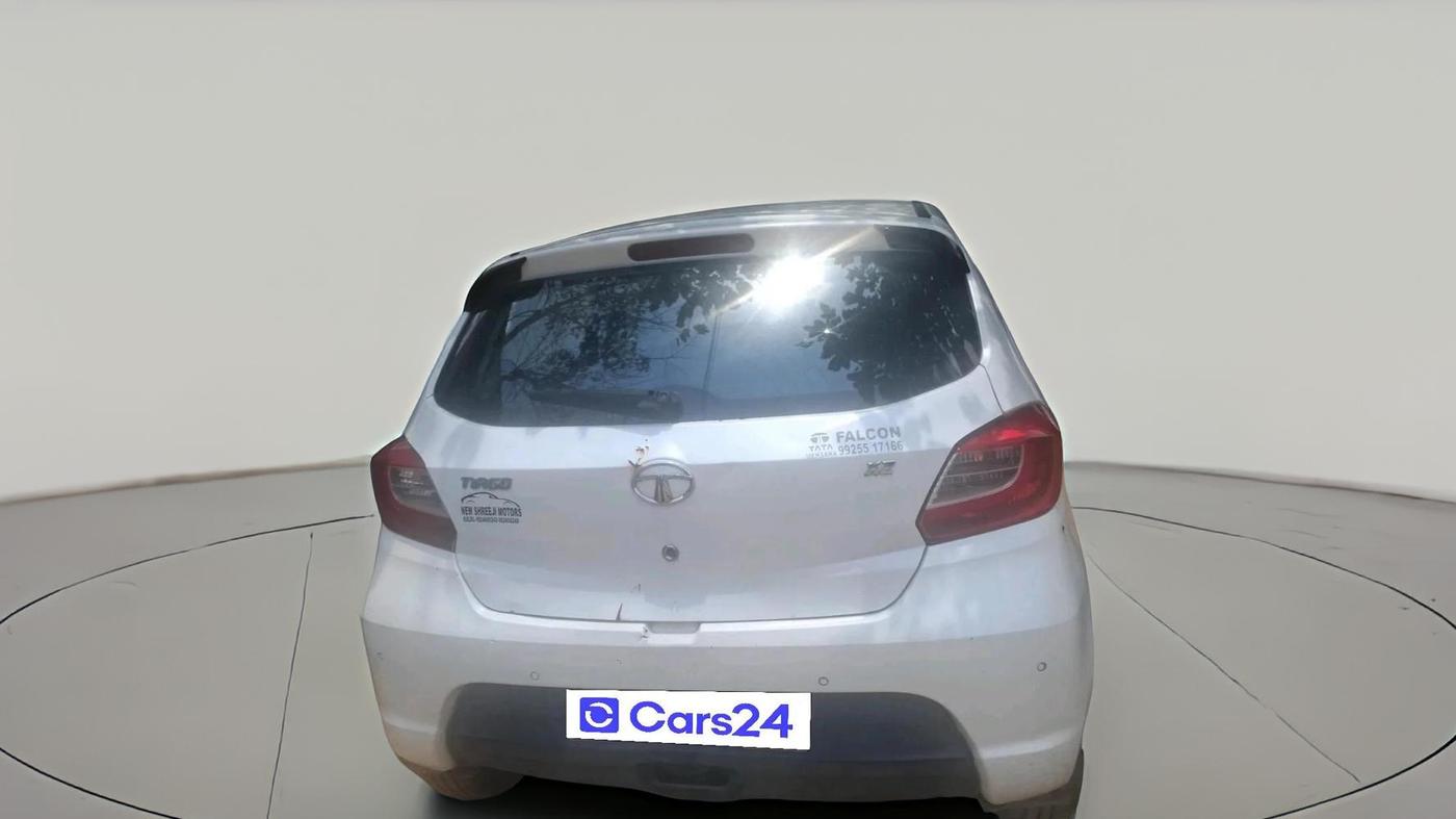 2016 Tata Tiago XZ PETROL, CNG, Manual, 2,57,376 km, exterior