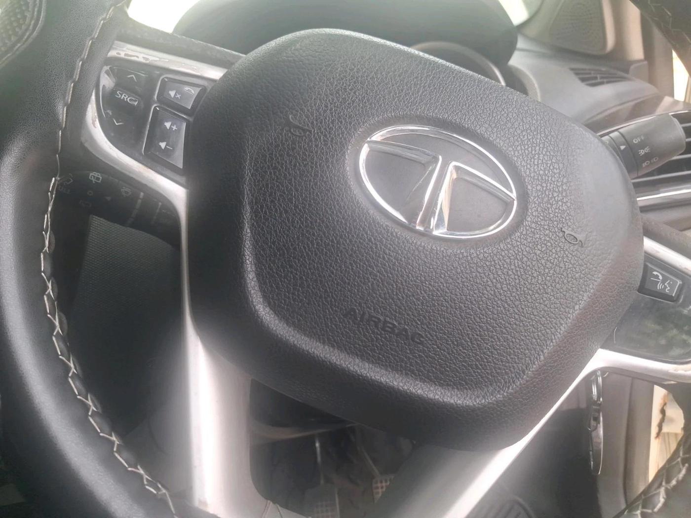 2016 Tata Tiago XZ PETROL, CNG, Manual, 2,57,376 km, interior