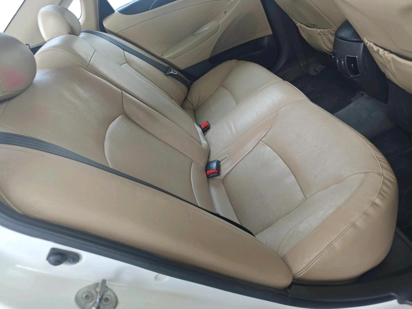 2014 Hyundai Sonata 2.4 GDI MT, Petrol, Manual, 1,06,355 km, interior