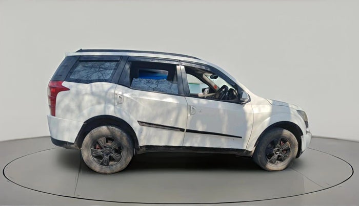 2013 Mahindra XUV500 W8, Diesel, Manual, 1,34,127 km, exterior