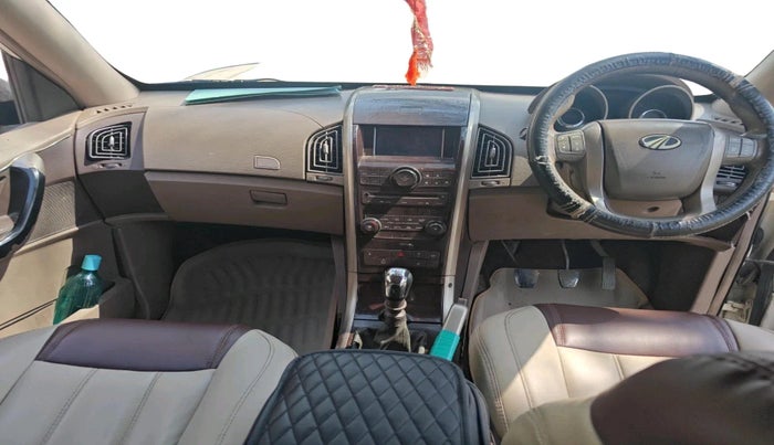 2013 Mahindra XUV500 W8, Diesel, Manual, 1,34,127 km, interior