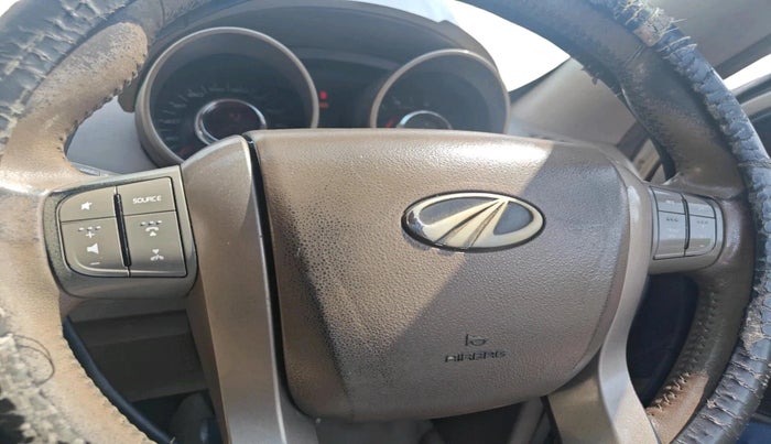 2013 Mahindra XUV500 W8, Diesel, Manual, 1,34,127 km, interior