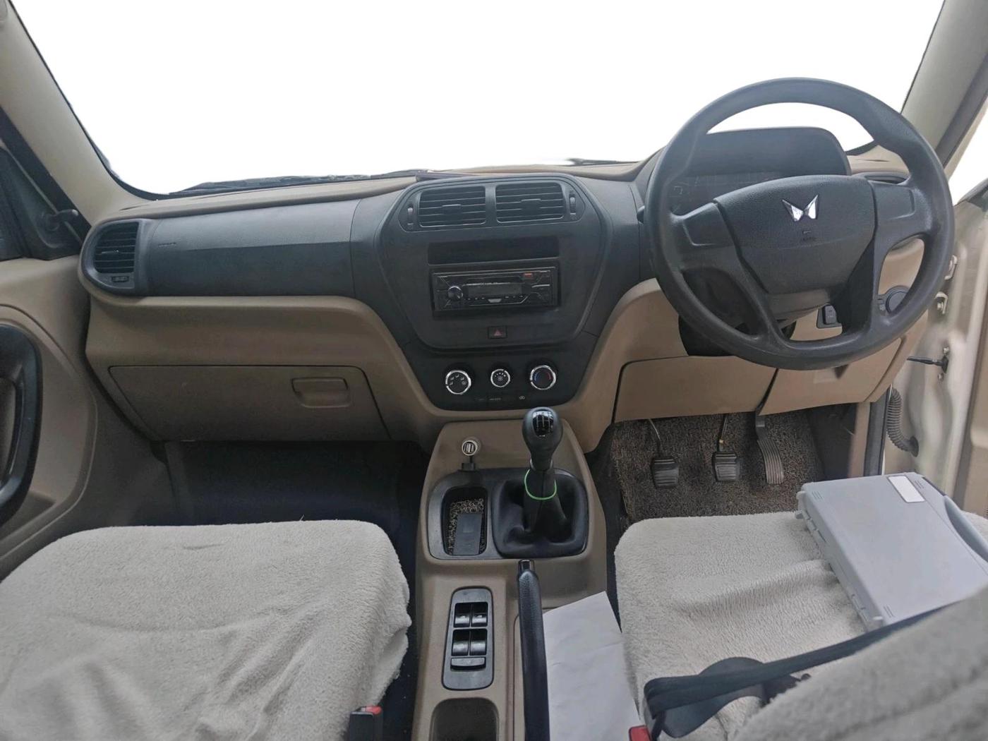 2023 Mahindra BOLERO NEO N 4, Diesel, Manual, 46,764 km, interior