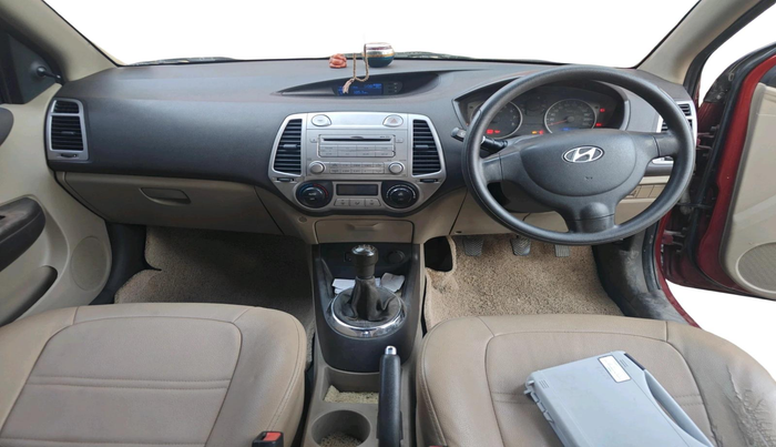 2011 Hyundai i20 MAGNA 1.2, Petrol, Manual, 1,20,821 km, interior