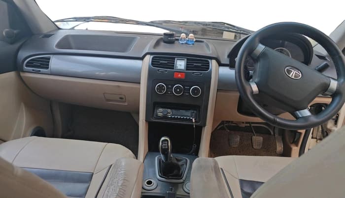 2015 Tata Safari Storme 2.2 EX 4X2, Diesel, Manual, 1,13,368 km, interior