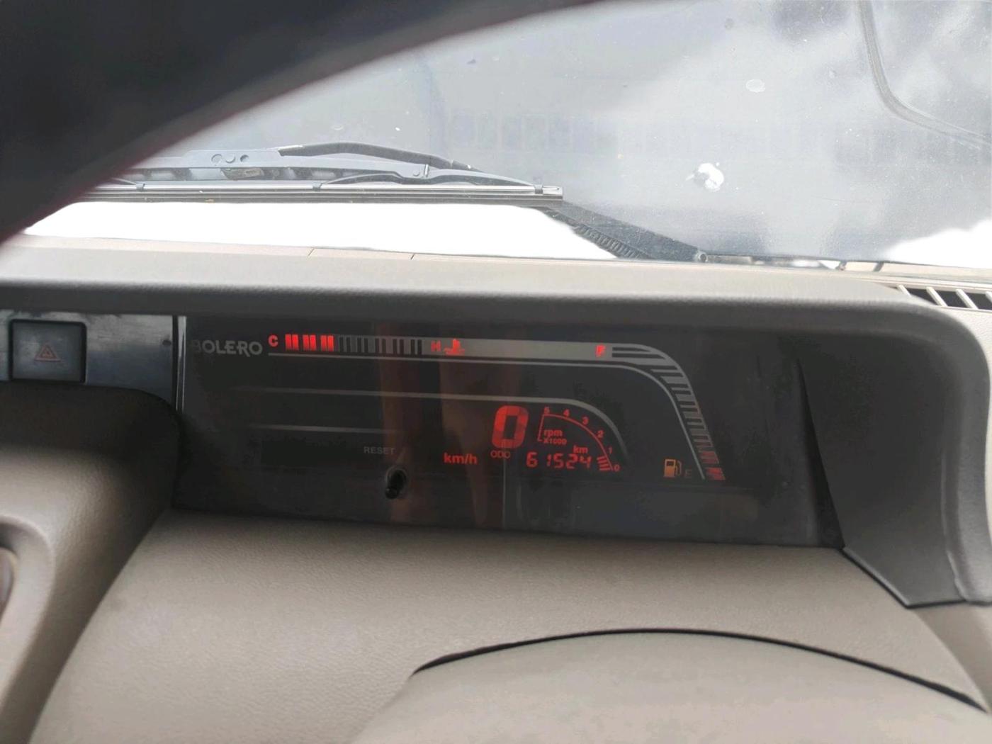 2011 Mahindra Bolero SLX BS-III, Diesel, Manual, 61,524 km, interior