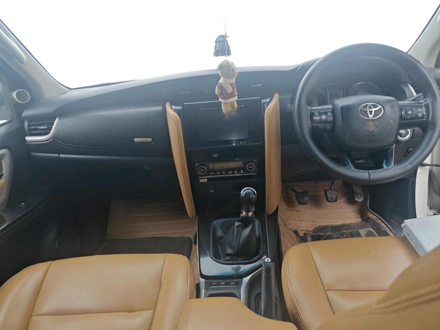 2017 Toyota Fortuner 2.8 4X2 MT, Diesel, Manual, 1,43,054 km, interior