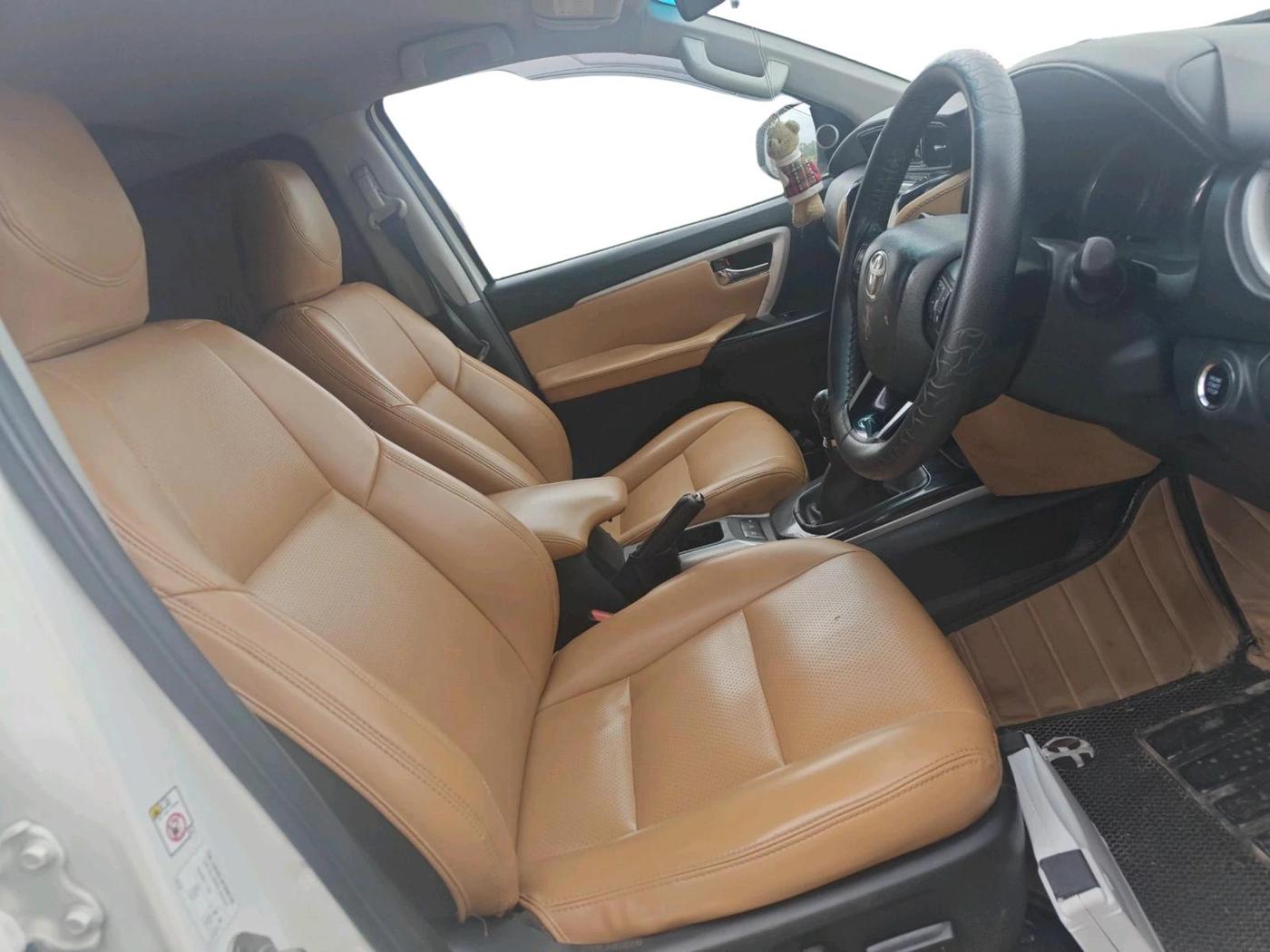 2017 Toyota Fortuner 2.8 4X2 MT, Diesel, Manual, 1,43,054 km, interior