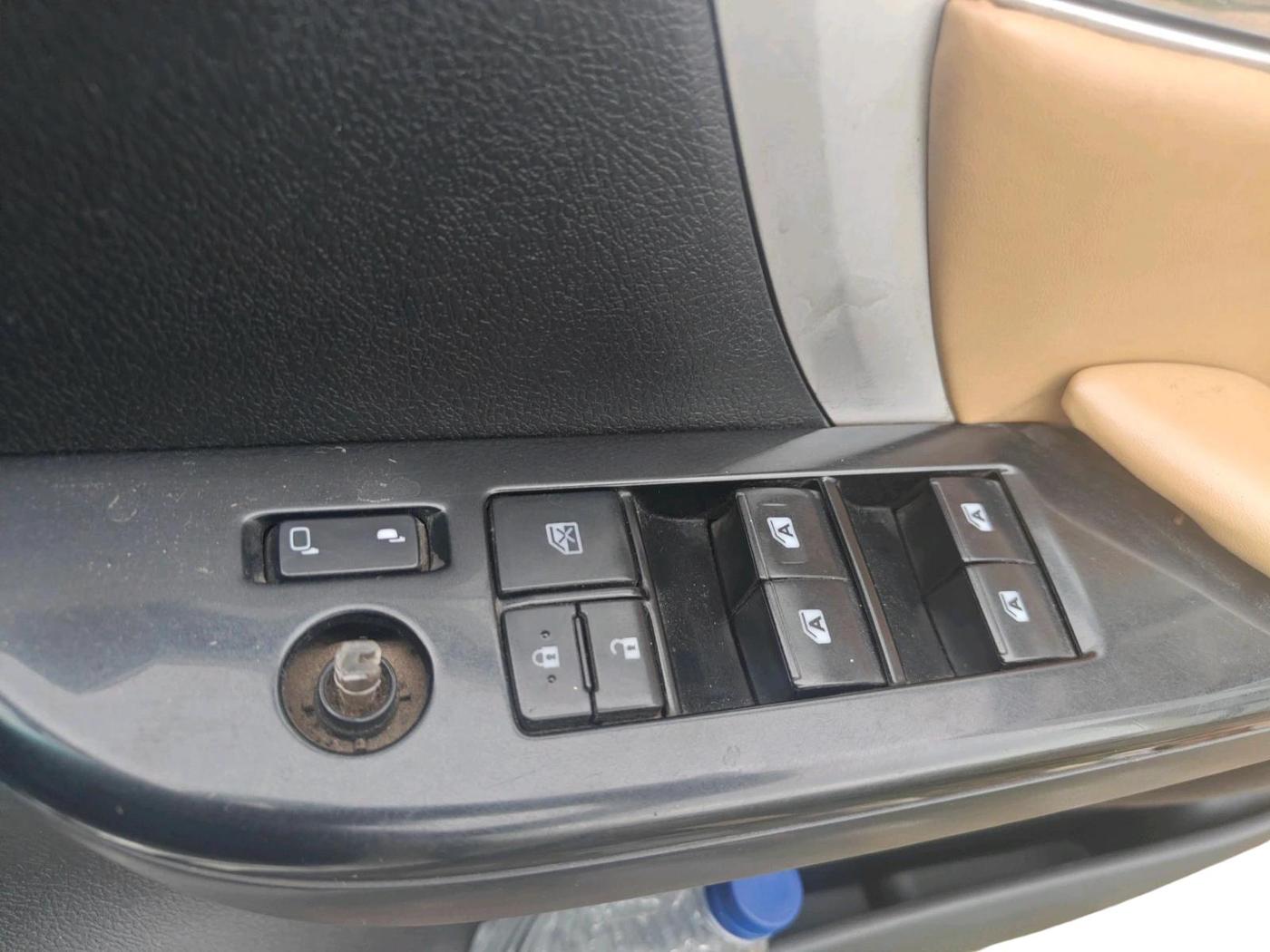 2017 Toyota Fortuner 2.8 4X2 MT, Diesel, Manual, 1,43,054 km, interior