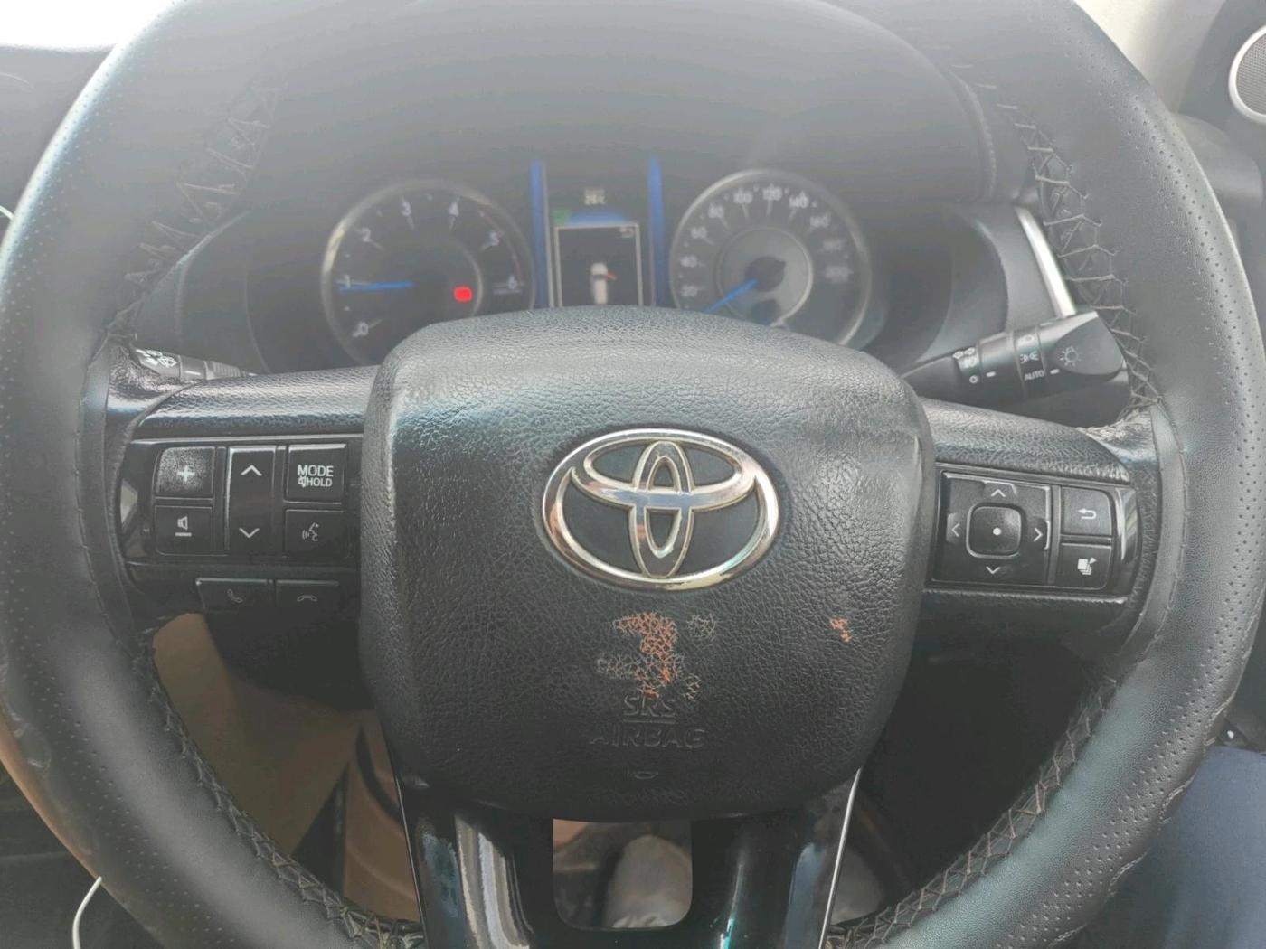 2017 Toyota Fortuner 2.8 4X2 MT, Diesel, Manual, 1,43,054 km, interior