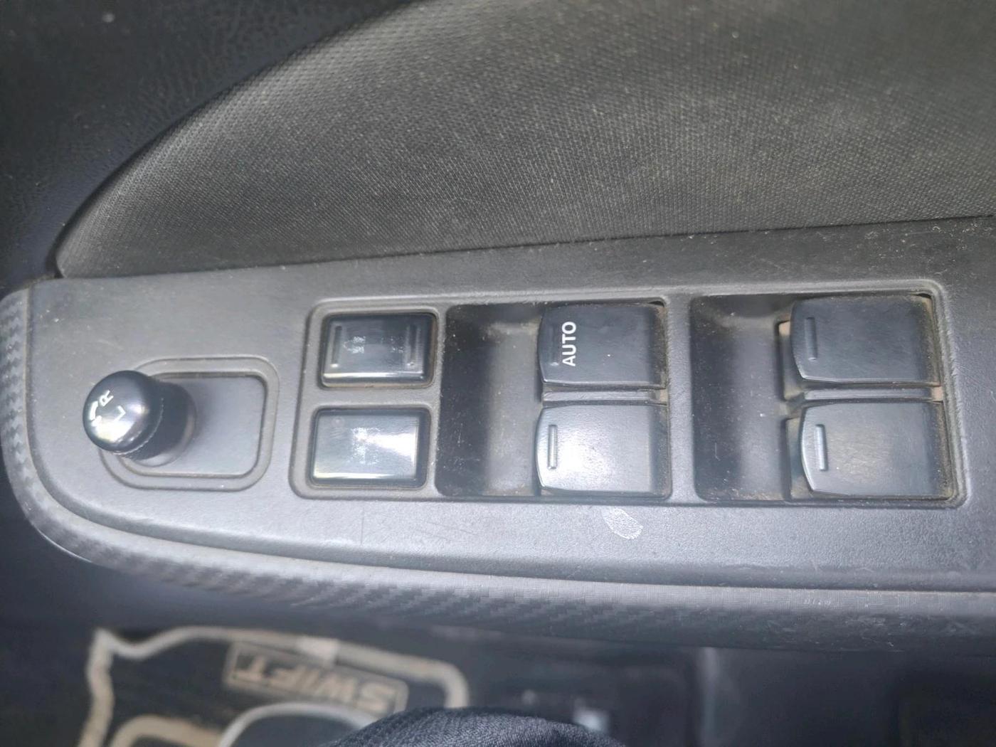 2018 Maruti Swift VXI, Petrol, Manual, 93,847 km, interior