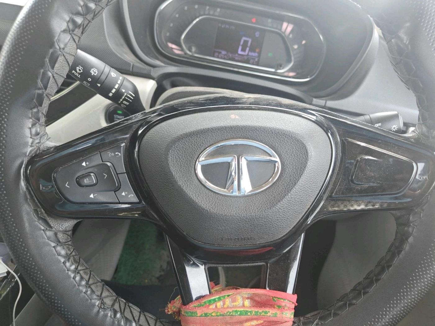 2020 Tata NEXON XZ PLUS PETROL, Petrol, Manual, 1,01,254 km, interior