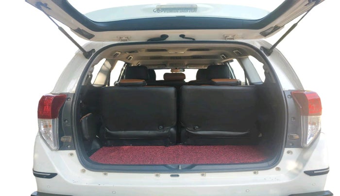 2022 Toyota Innova Crysta 2.4 GX 8 STR, Diesel, Manual, 88,844 km, exterior