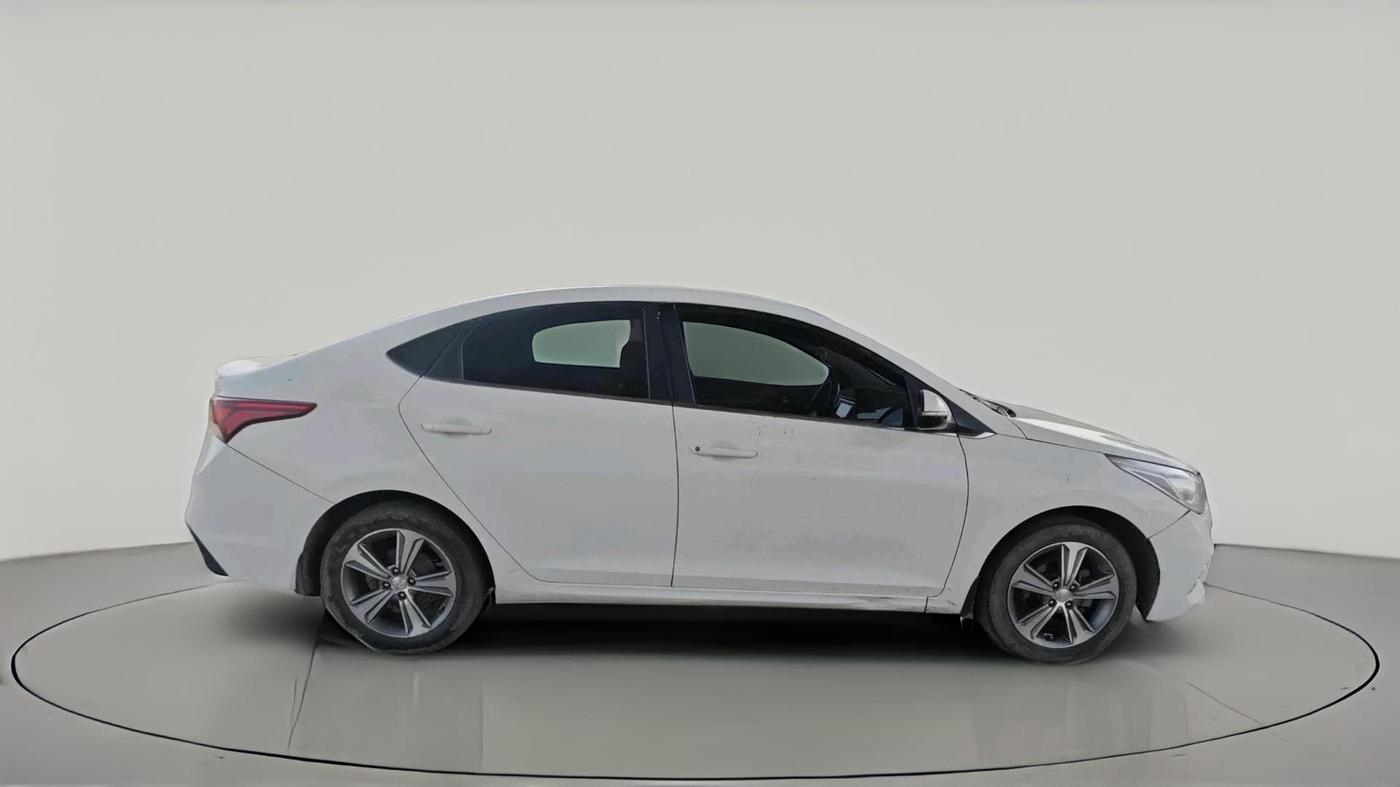 2018 Hyundai Verna 1.6 CRDI SX, Diesel, Manual, 1,32,096 km, exterior
