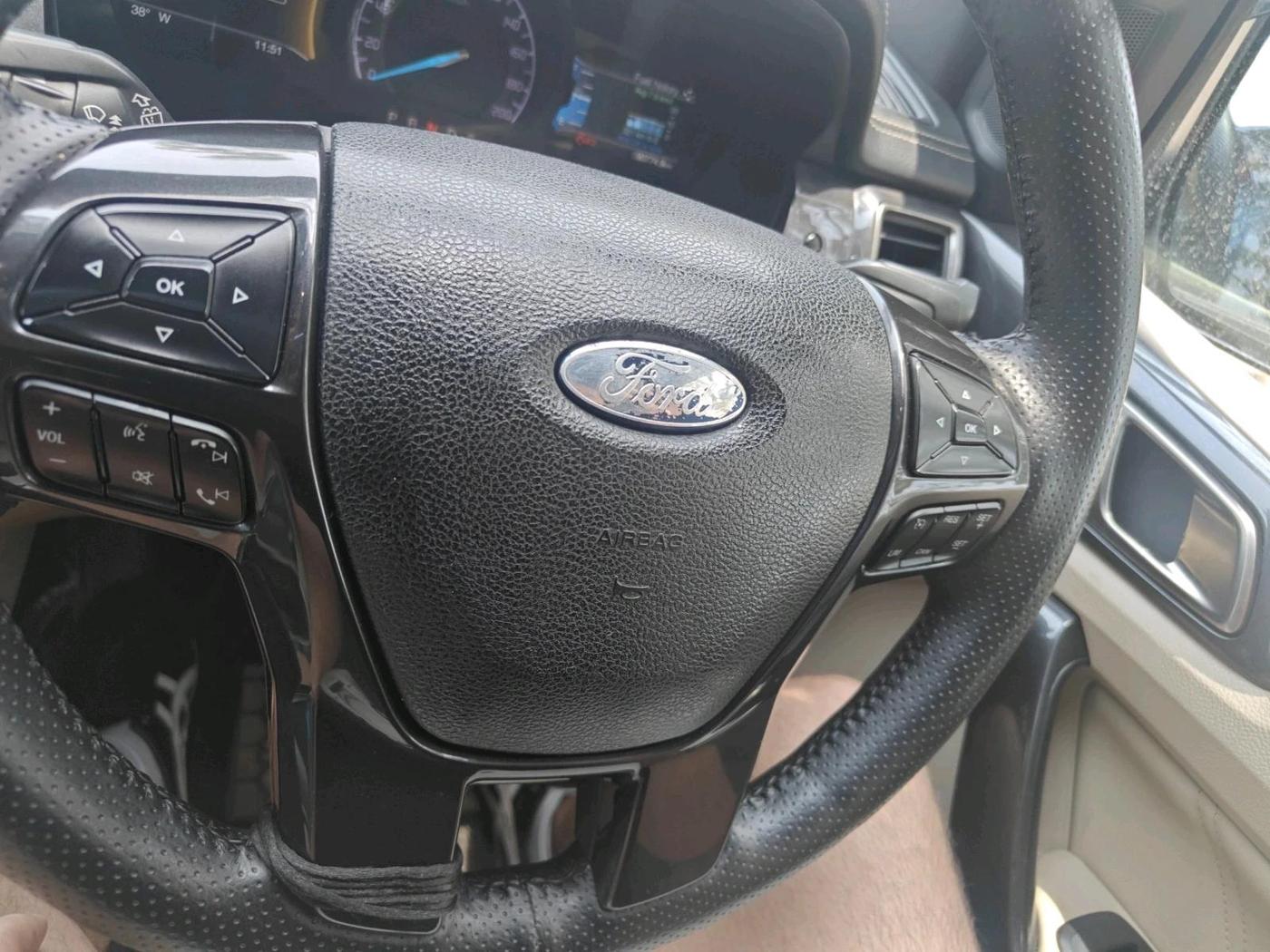2020 Ford Endeavour TITANIUM PLUS 2.0 4X4 AT SUNROOF, Diesel, Automatic, 90,774 km, interior