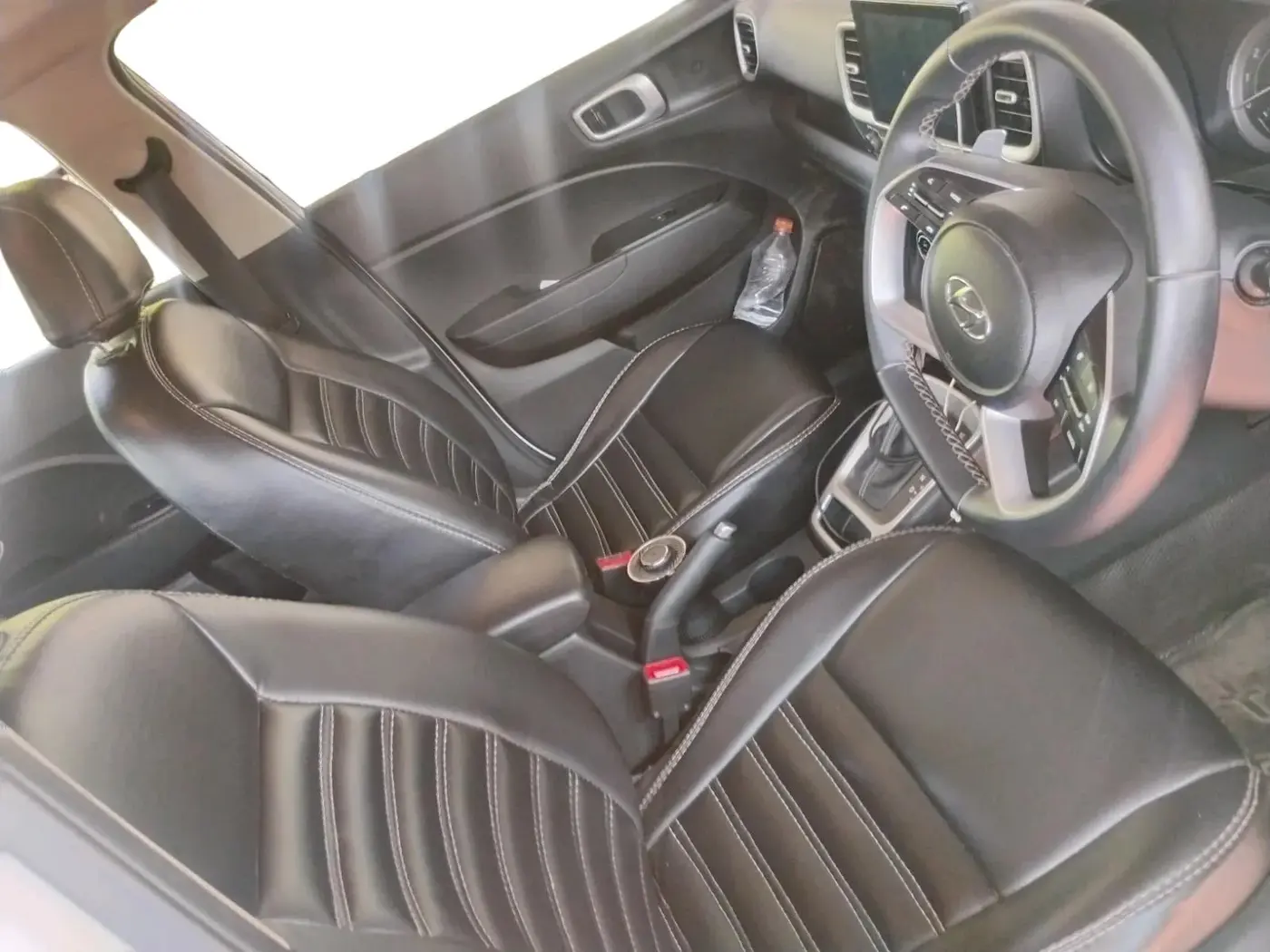 2020 Hyundai VENUE SX PLUS 1.0 TURBO DCT, Petrol, Automatic, 97,443 km, interior