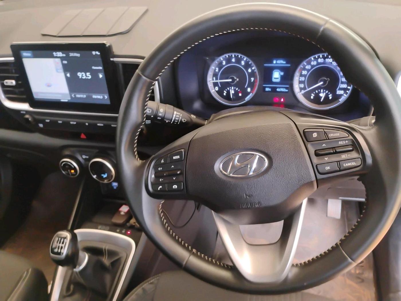2019 Hyundai VENUE SX 1.0 (O) TURBO, Petrol, Manual, 46,752 km, interior