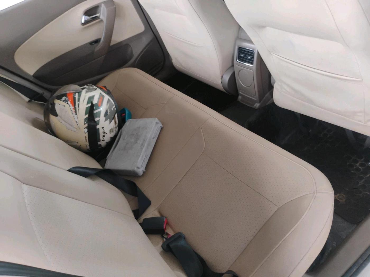2015 Skoda Rapid 1.5 TDI CR ELEGANCE AT, Diesel, Automatic, 1,35,000 km, interior