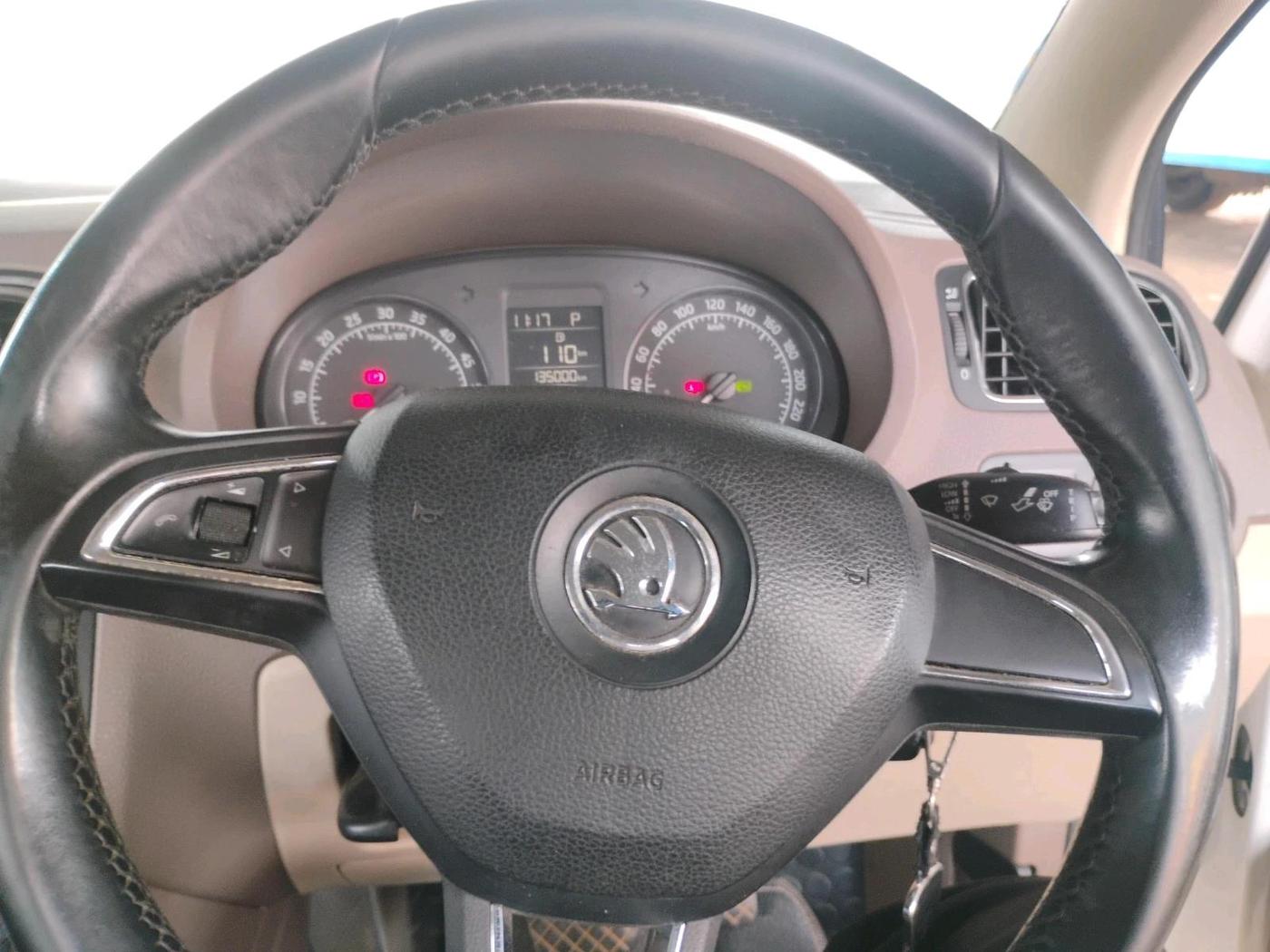 2015 Skoda Rapid 1.5 TDI CR ELEGANCE AT, Diesel, Automatic, 1,35,000 km, interior