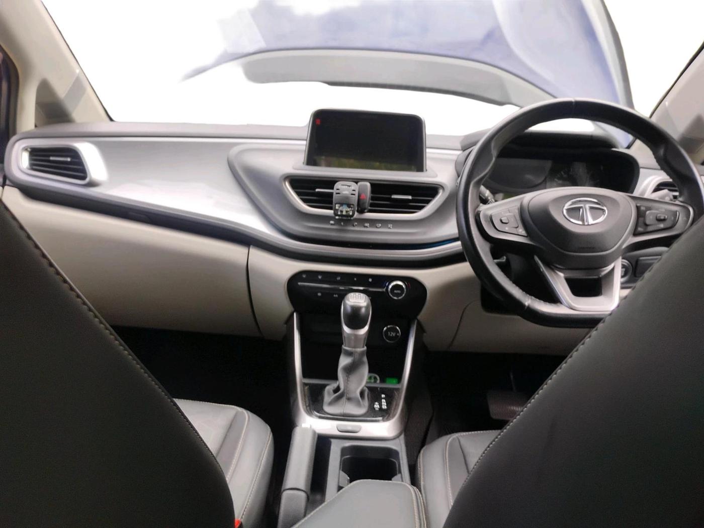 2022 Tata ALTROZ XZA PLUS, Petrol, Automatic, 17,854 km, interior
