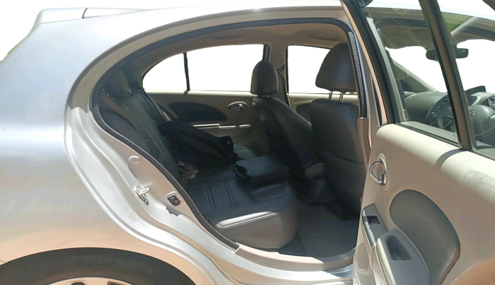 2013 Nissan Micra XV CVT, CNG, Automatic, 93,925 km, interior