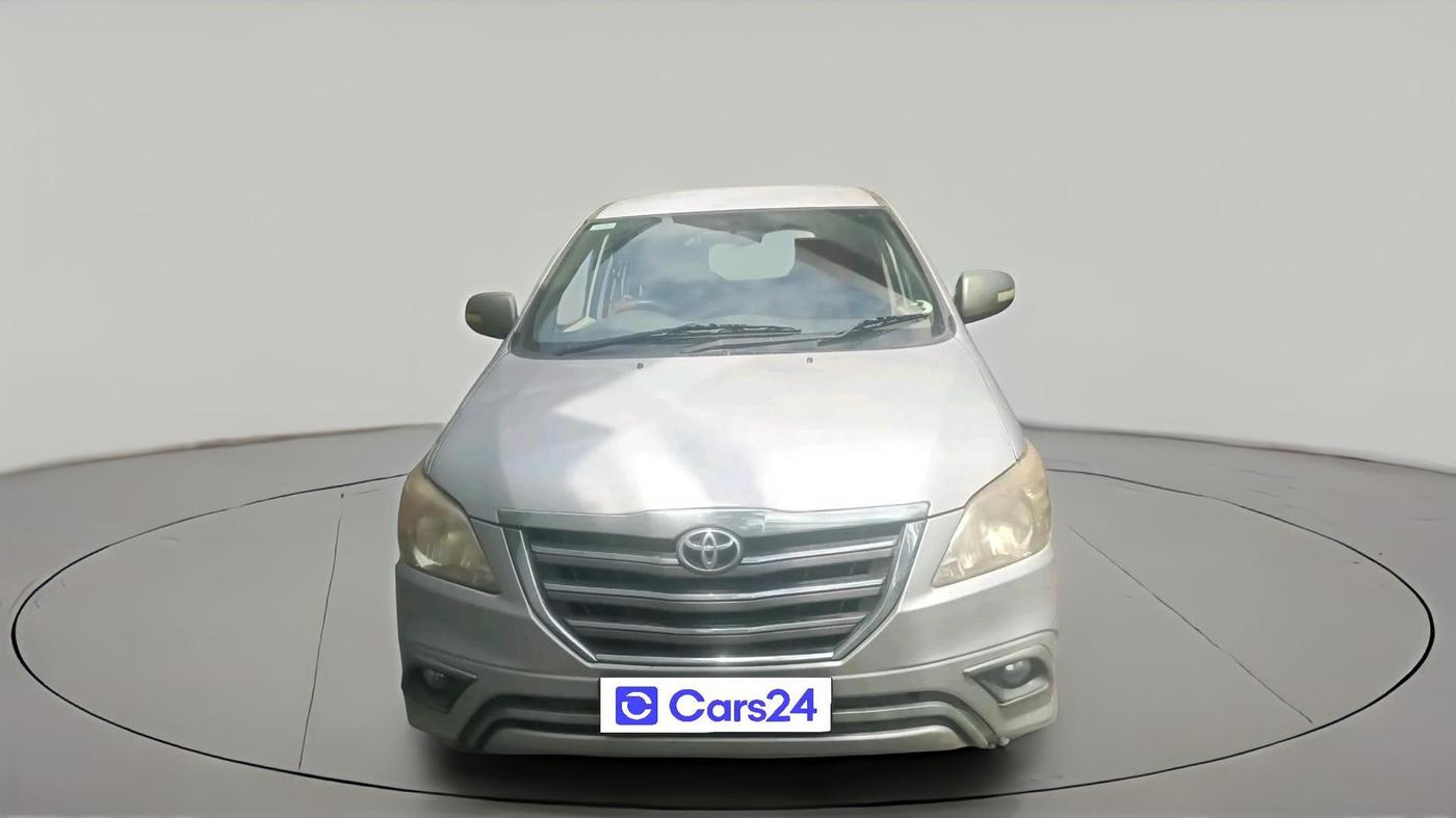 2012 Toyota Innova 2.5 GX 7 STR, Diesel, Manual, 3,14,431 km, exterior
