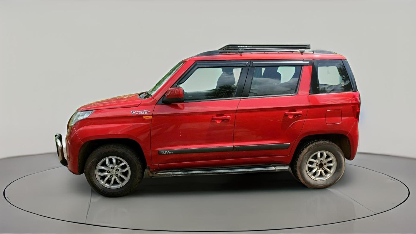 2017 Mahindra TUV300 T8, Diesel, Manual, 96,821 km, exterior