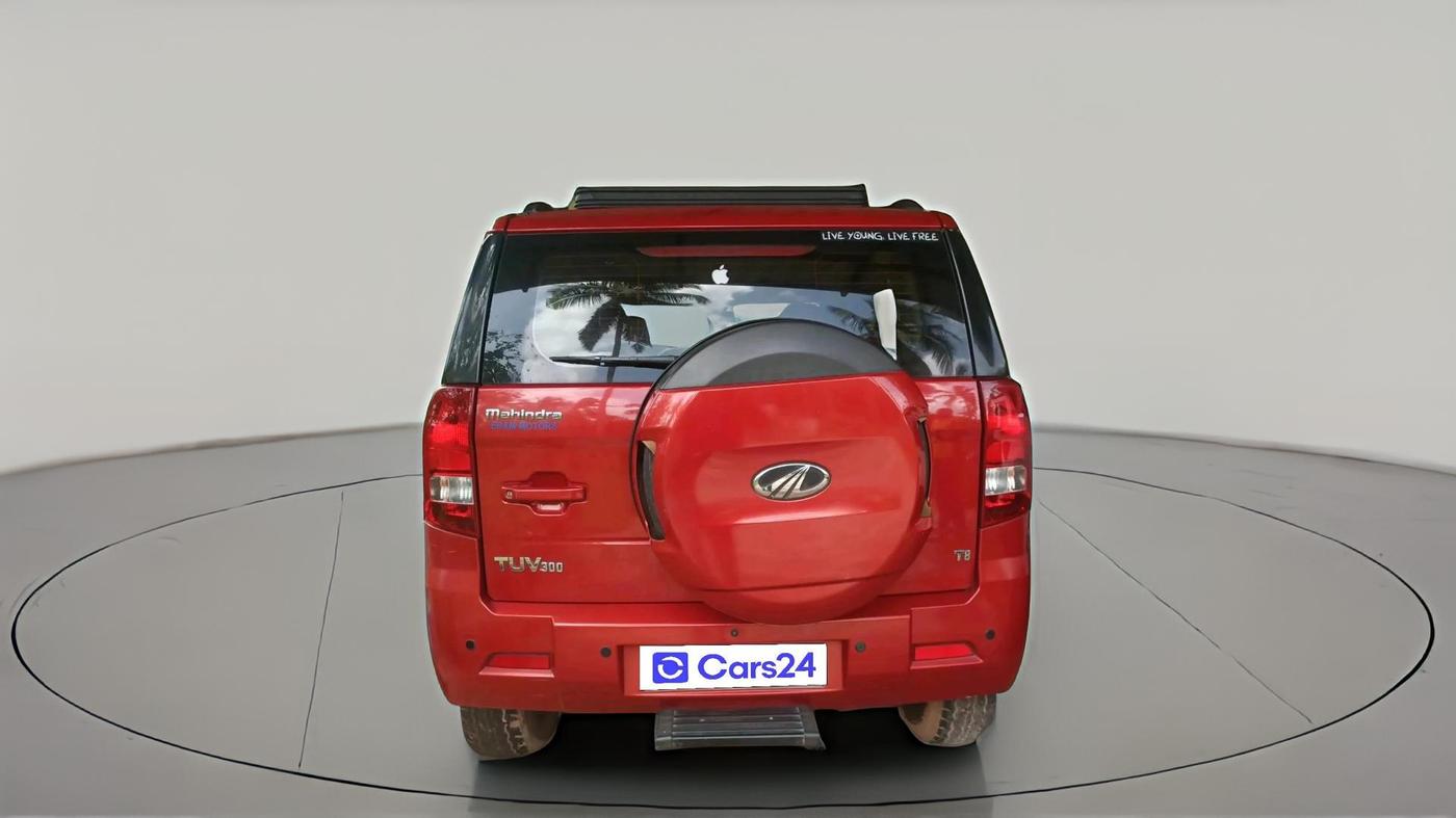2017 Mahindra TUV300 T8, Diesel, Manual, 96,821 km, exterior