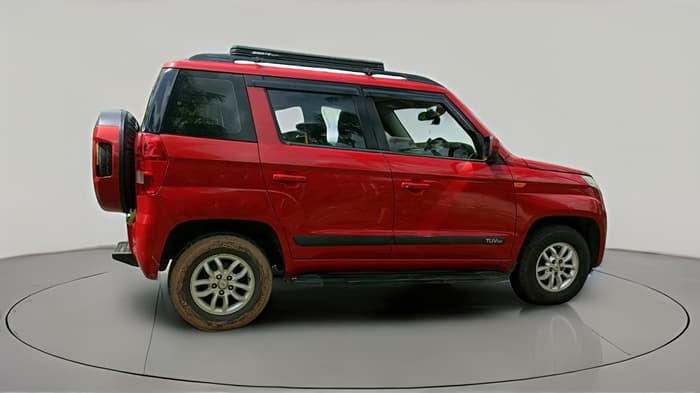 2017 Mahindra TUV300 T8, Diesel, Manual, 96,821 km, exterior
