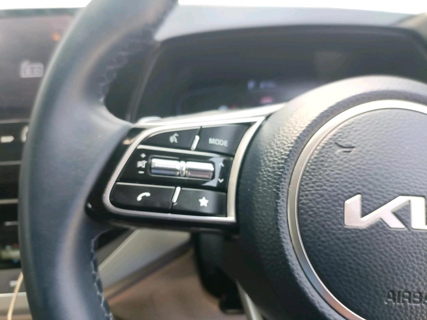 2023 KIA CARENS LUXURY PLUS 1.5 DIESEL AT 7 STR, Diesel, Automatic, 26,849 km, interior