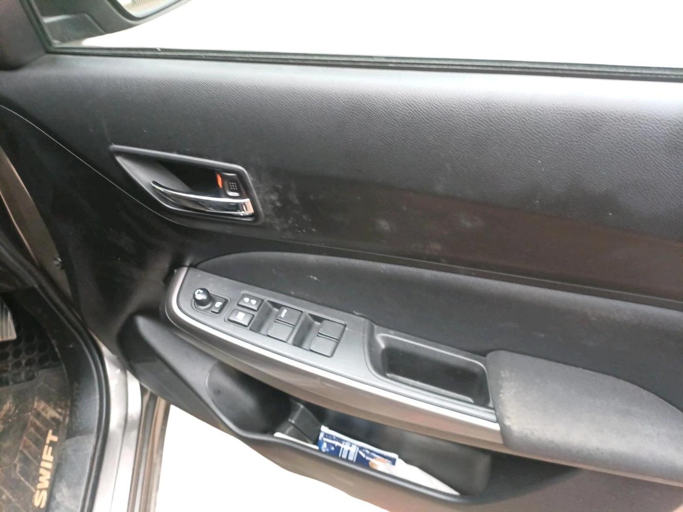 2023 Maruti Swift ZXI PLUS AMT, Petrol, Automatic, 5,141 km, interior