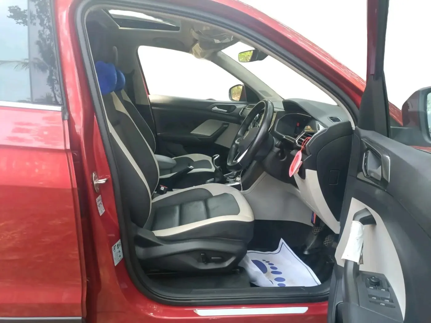 2023 Volkswagen TAIGUN TOPLINE 1.0 TSI MT, Petrol, Manual, 18,321 km, interior