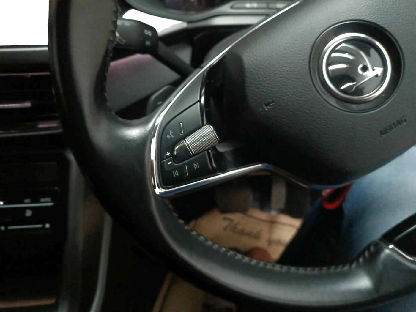 2022 Skoda KUSHAQ AMBITION 1.0L TSI AT, Petrol, Automatic, 17,918 km, interior