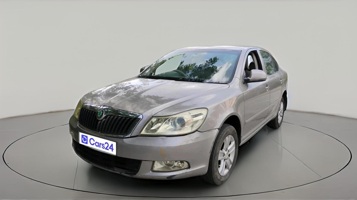 2011 Skoda Laura AMBIENTE 2.0 TDI CR MT, Diesel, Manual, 1,73,557 km, exterior