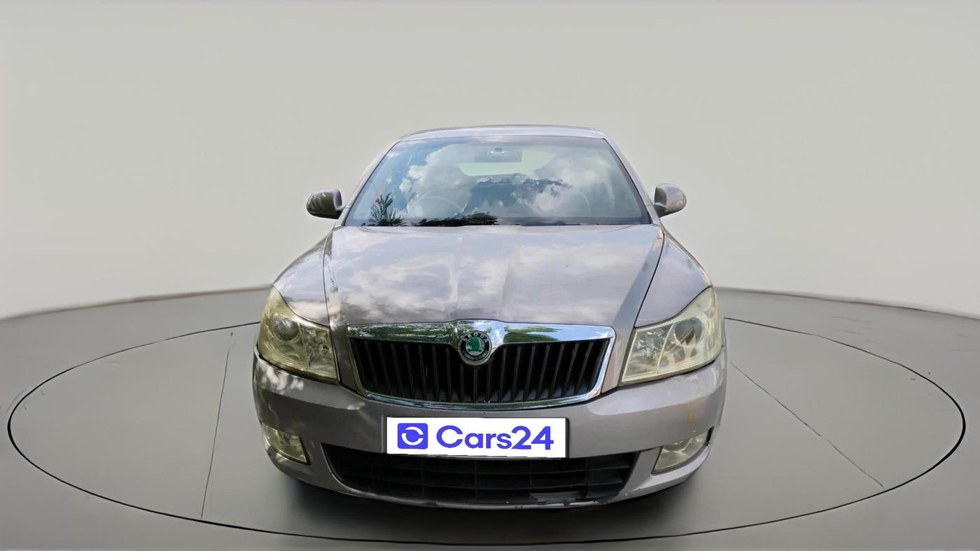 2011 Skoda Laura AMBIENTE 2.0 TDI CR MT, Diesel, Manual, 1,73,557 km, exterior