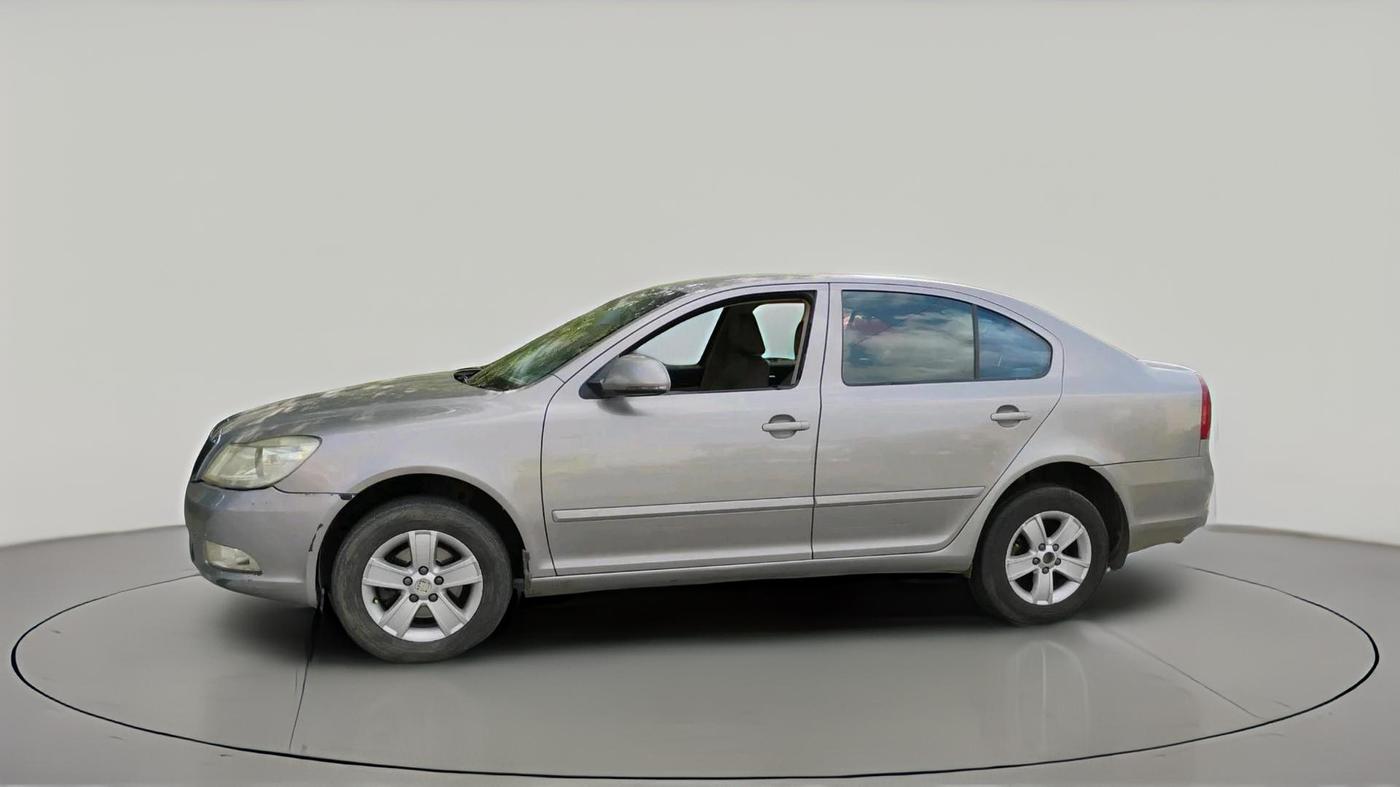 2011 Skoda Laura AMBIENTE 2.0 TDI CR MT, Diesel, Manual, 1,73,557 km, exterior