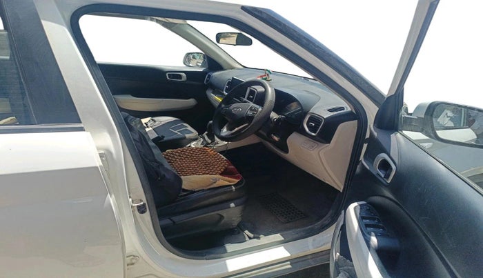 2023 Hyundai VENUE S 1.2, Petrol, Manual, 32,065 km, interior