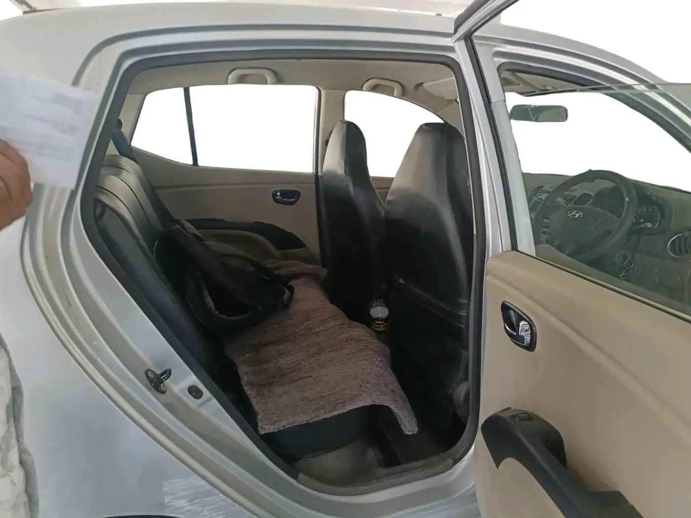 2013 Hyundai i10 MAGNA 1.2, Petrol, Manual, 61,000 km, interior
