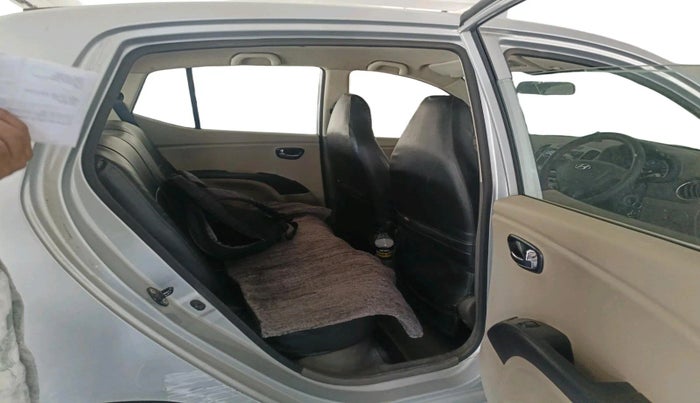 2013 Hyundai i10 MAGNA 1.2, Petrol, Manual, 60,438 km, interior