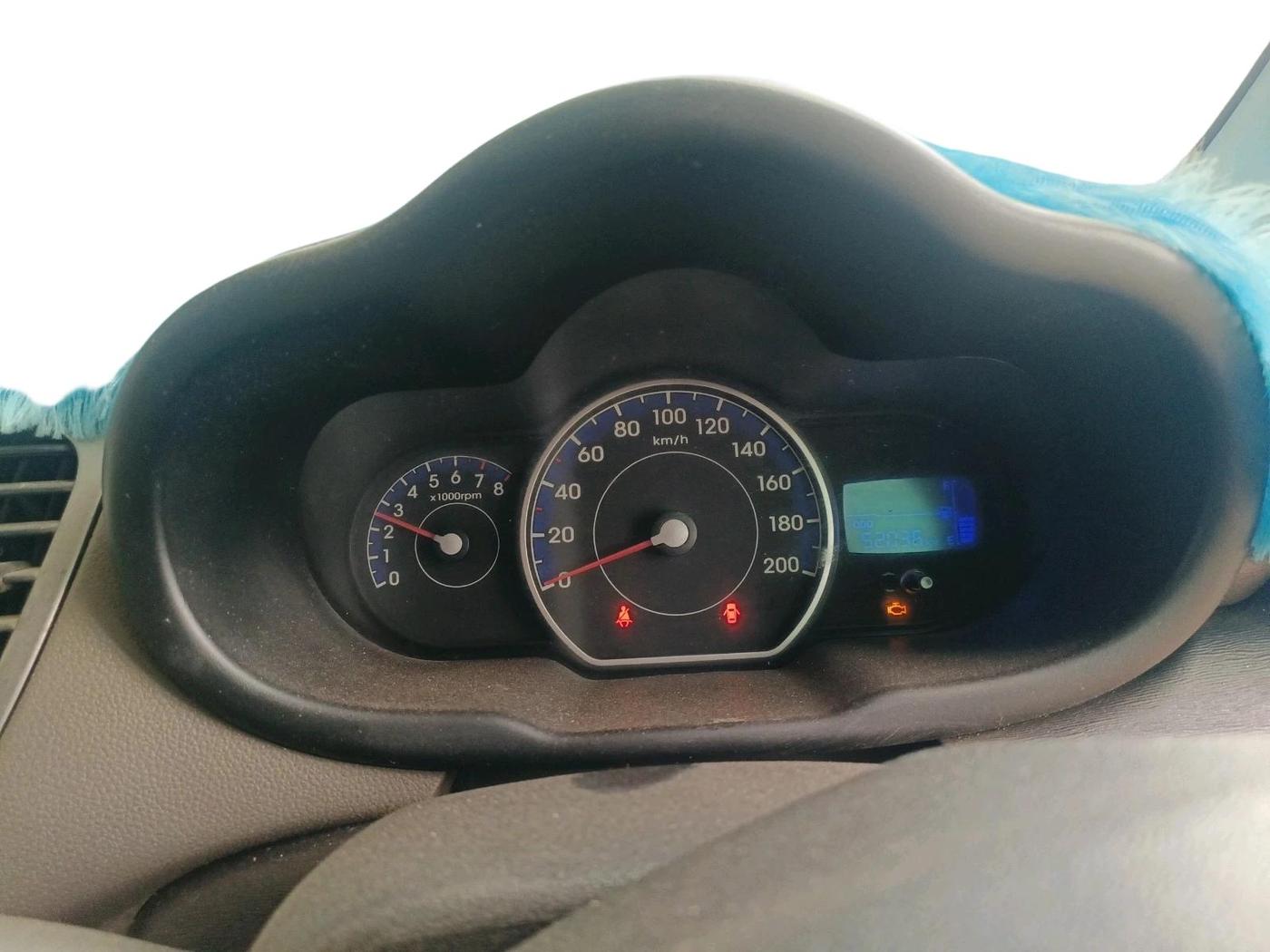 2011 Hyundai i10 SPORTZ 1.2, CNG, Manual, 52,036 km, interior