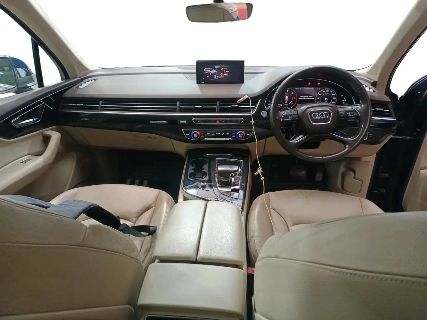 2019 Audi Q7 45 TDI QUATTRO PREMIUM PLUS, Diesel, Automatic, 1,13,825 km, interior