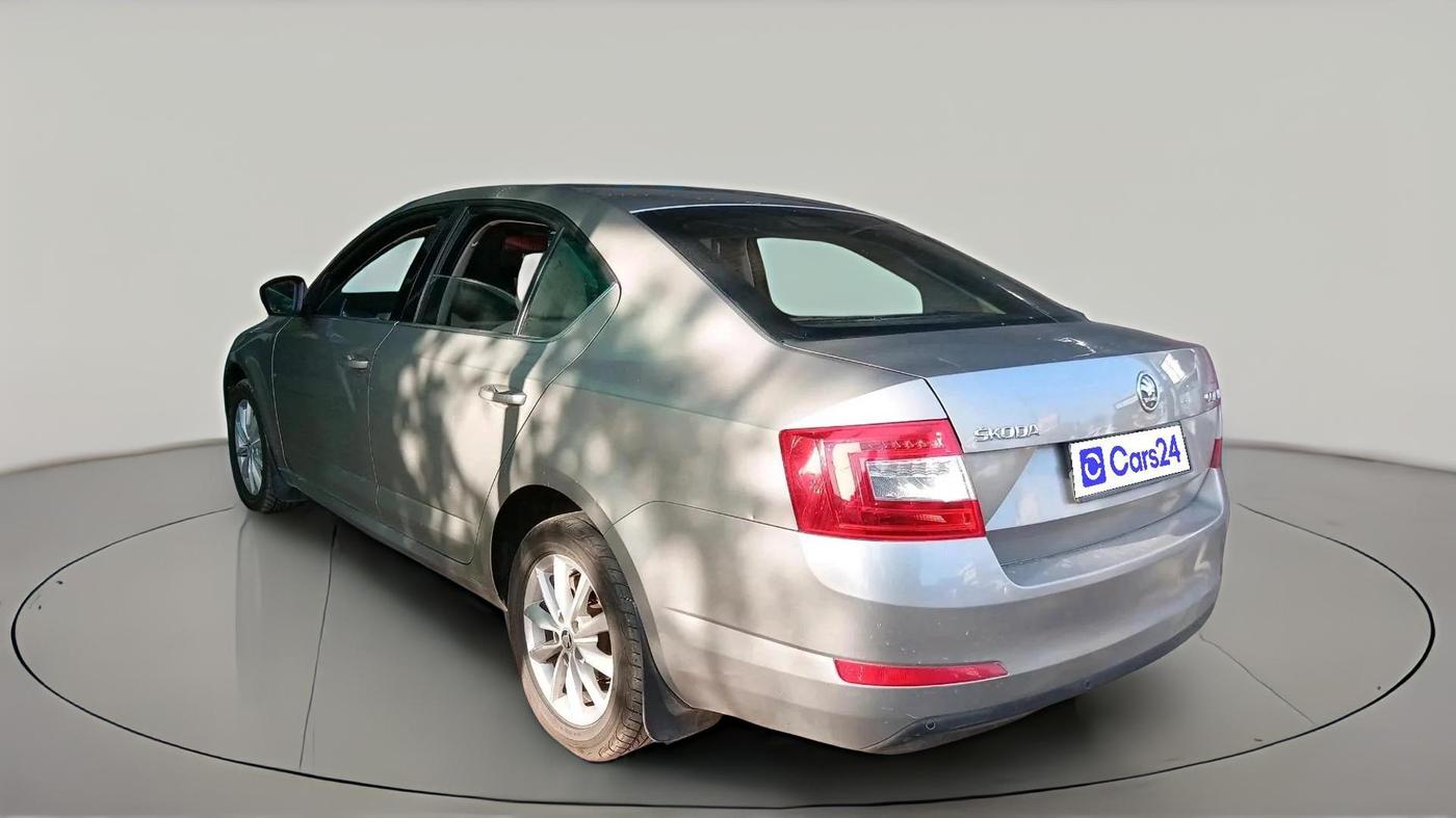 2016 Skoda Octavia 2.0 TDI CR STYLE PLUS AT, Diesel, Automatic, 1,74,284 km, exterior