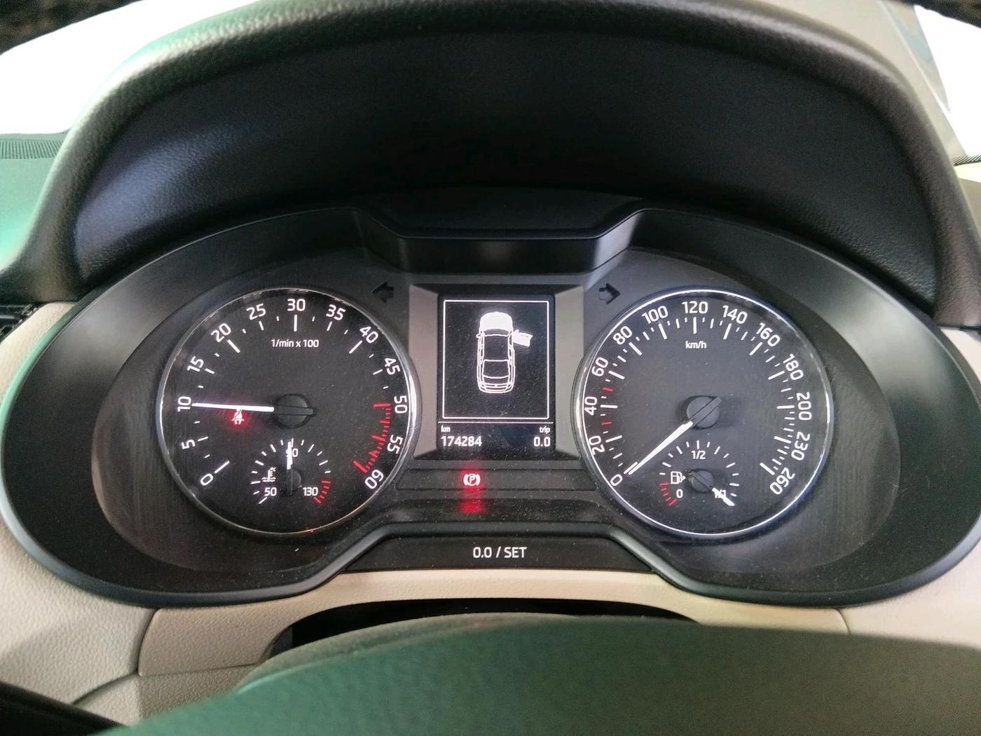 2016 Skoda Octavia 2.0 TDI CR STYLE PLUS AT, Diesel, Automatic, 1,74,284 km, interior
